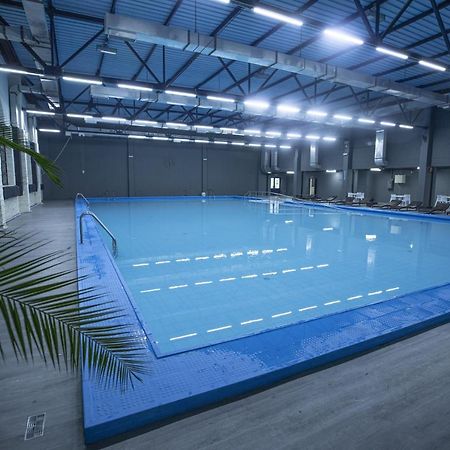 Cross Health Spa Center 耶烈万 外观 照片