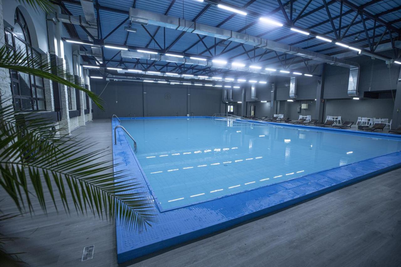 Cross Health Spa Center 耶烈万 外观 照片
