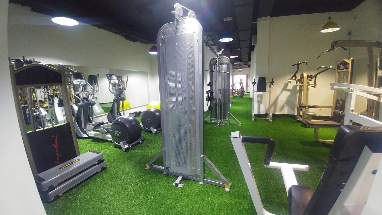 Cross Health Spa Center 耶烈万 外观 照片
