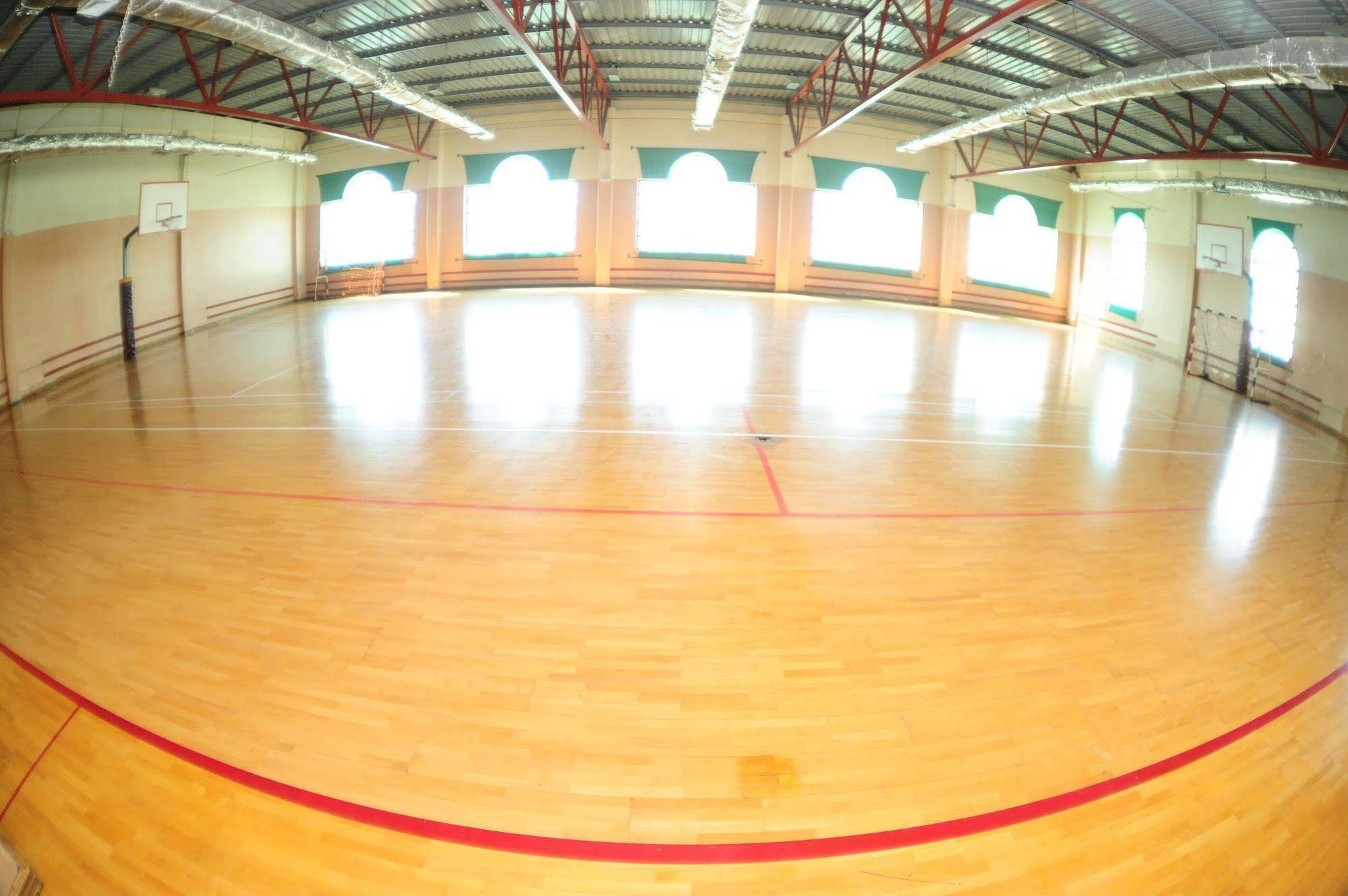 Cross Health Spa Center 耶烈万 外观 照片