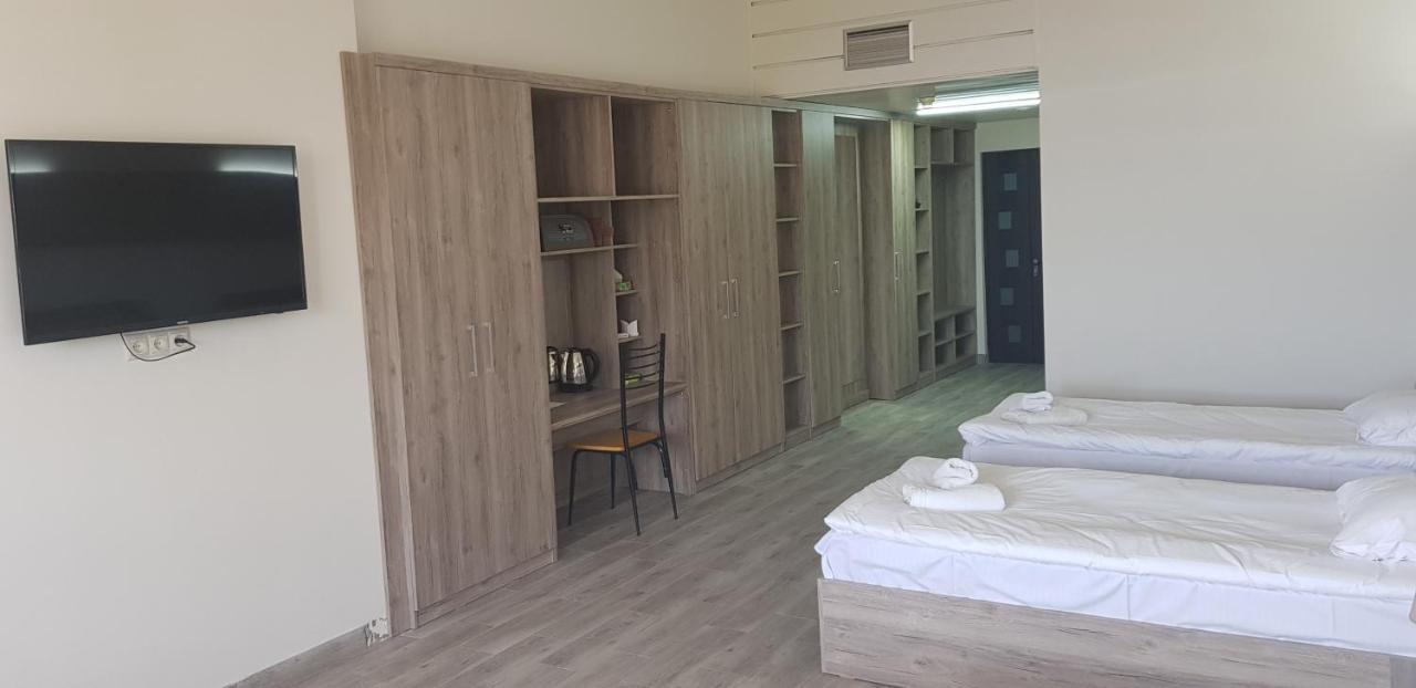 Cross Health Spa Center 耶烈万 外观 照片
